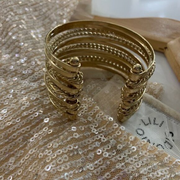 Cuff bracelet - Picture 4 of 6